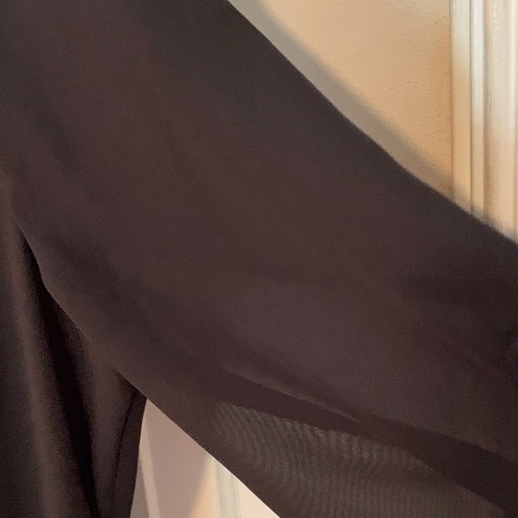 Lilly Rose Dress - Picture 3 of 9